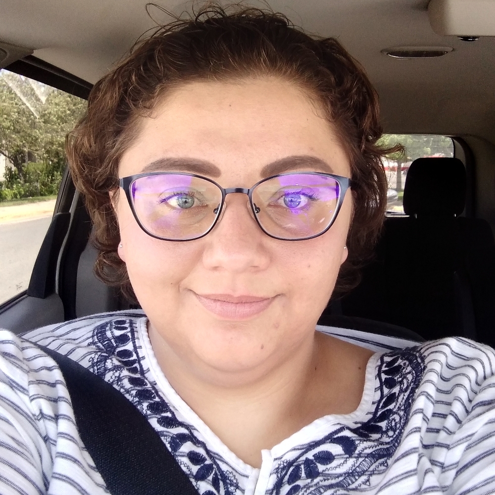 Meet your Posher, Nicole